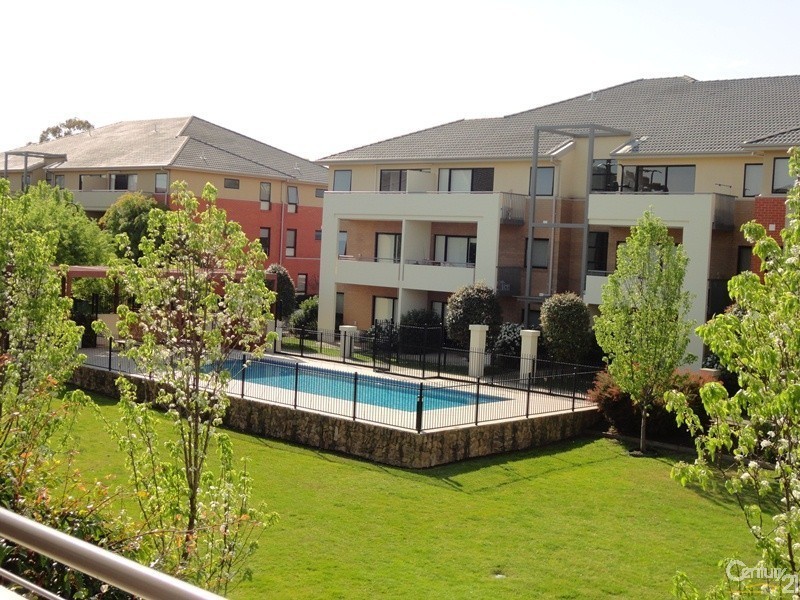 33/2 Greenfield Drive, Clayton VIC 3168