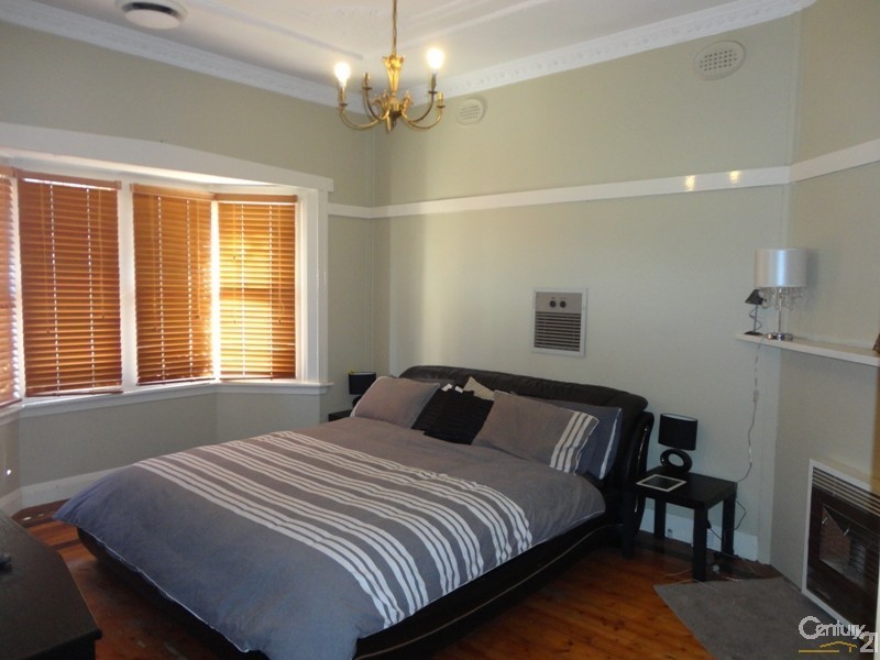 37 Manoon Road, Clayton South VIC 3169