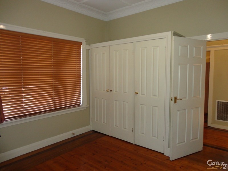 37 Manoon Road, Clayton South VIC 3169