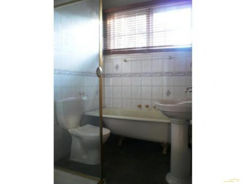 37 Manoon Road, Clayton South VIC 3169