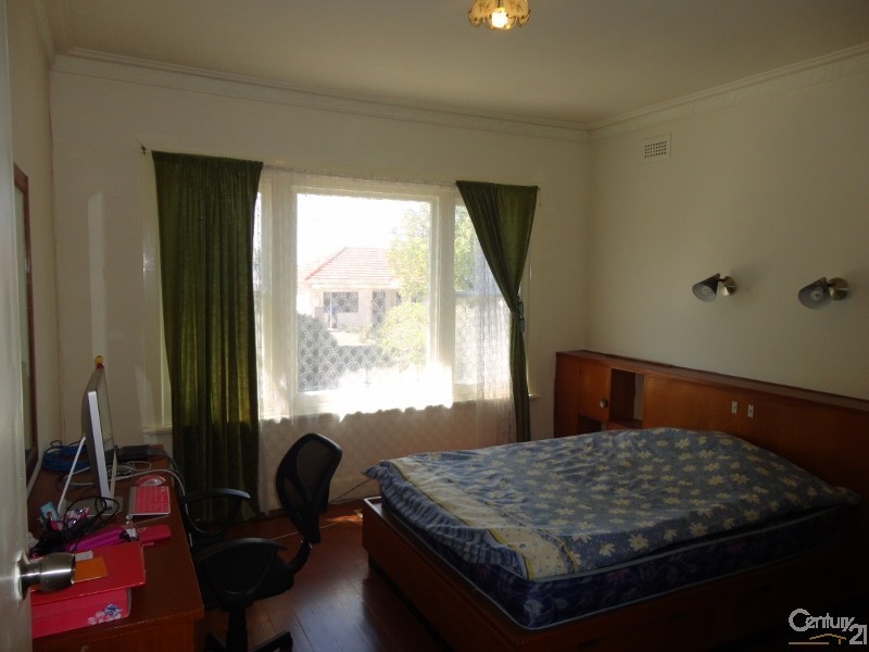 1 Luke Street, Clayton VIC 3168