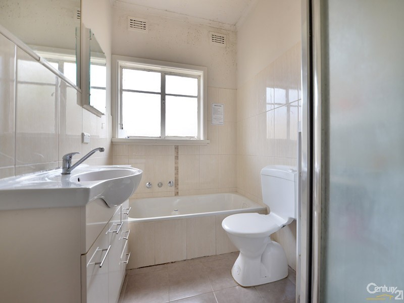 1/352 Haughton Road, Clayton VIC 3168