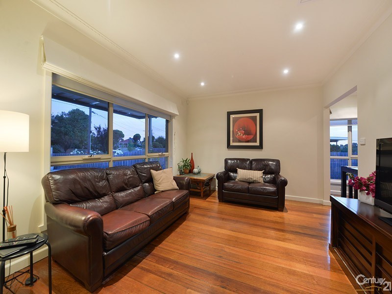 11 Brentwood Close, Clayton South VIC 3169