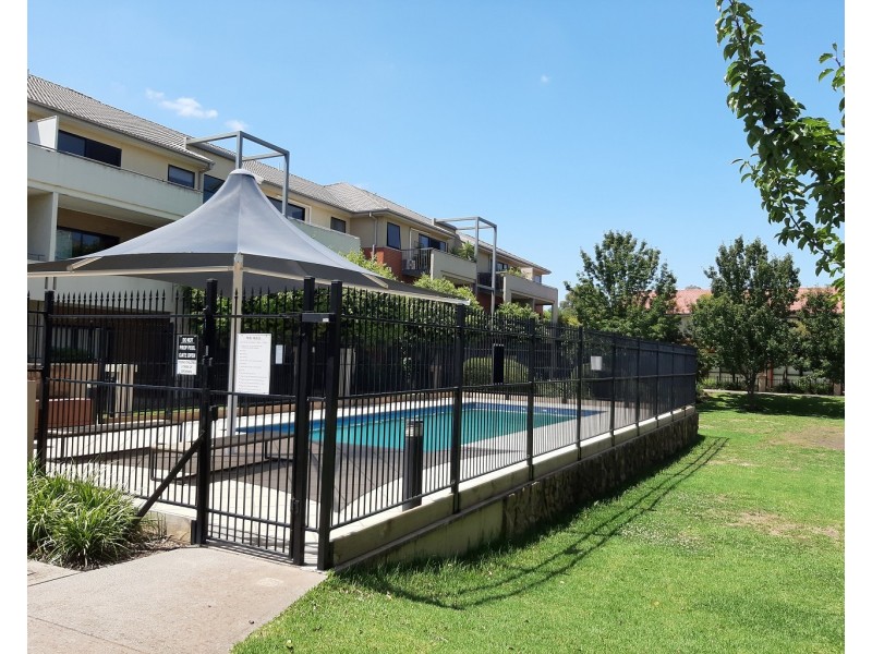 30/2 Greenfield Drive, Clayton VIC 3168