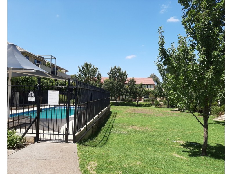30/2 Greenfield Drive, Clayton VIC 3168