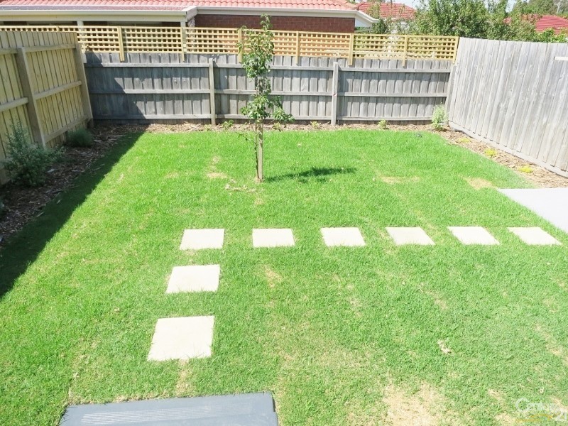 1/5 Hadkinson Street, Clayton South VIC 3169