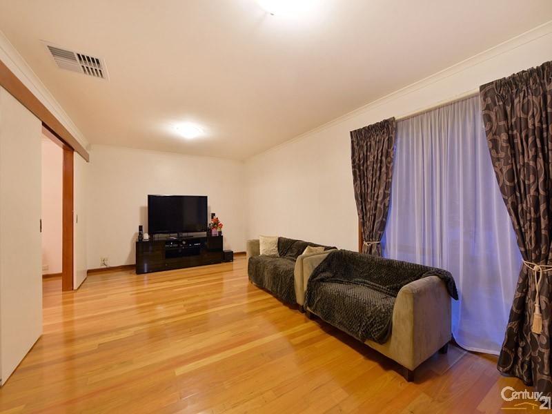 36 Hunt Crescent, Clarinda VIC 3169