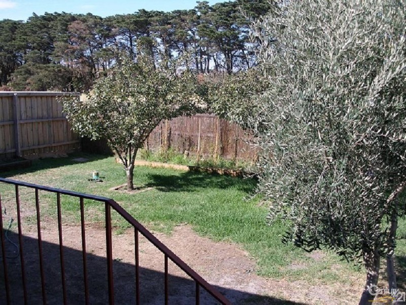93 Hunt Crescent, Clarinda VIC 3169