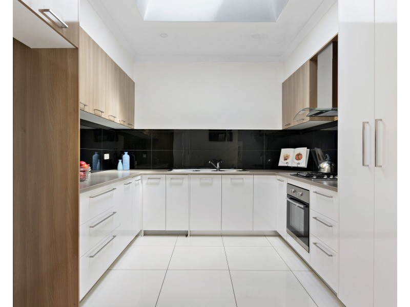 1/2 Lebanon Street, Dandenong VIC 3175