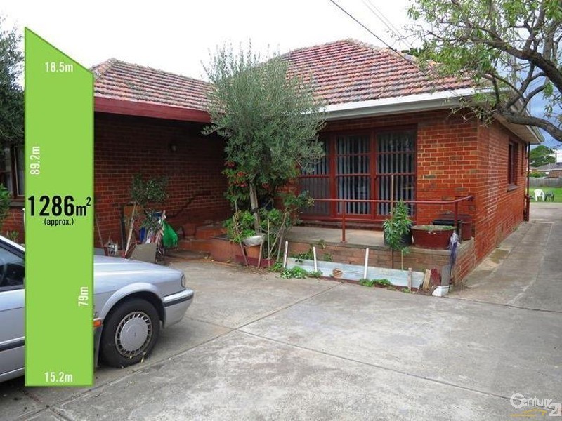 16 Lillian Street, Clayton VIC 3168