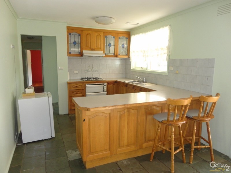 3 Narrumburn Road, Clayton South VIC 3169