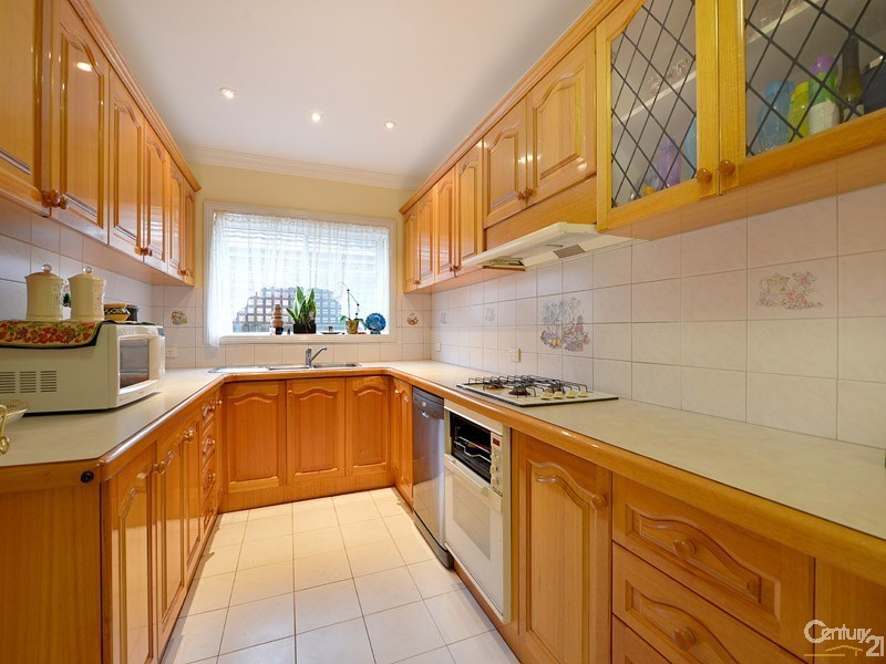 5 Harlington Street, Clayton VIC 3168