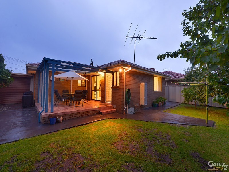 36 Sundowner Ave, Clarinda VIC 3169