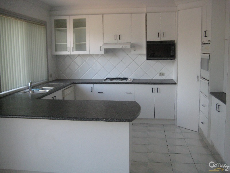 2/90 Ormond Road, Clayton VIC 3168