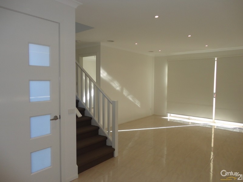 2/49 Eulinga Road, Clarinda VIC 3169