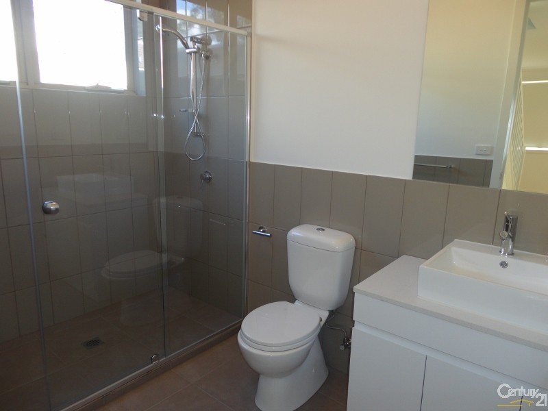 2/49 Eulinga Road, Clarinda VIC 3169