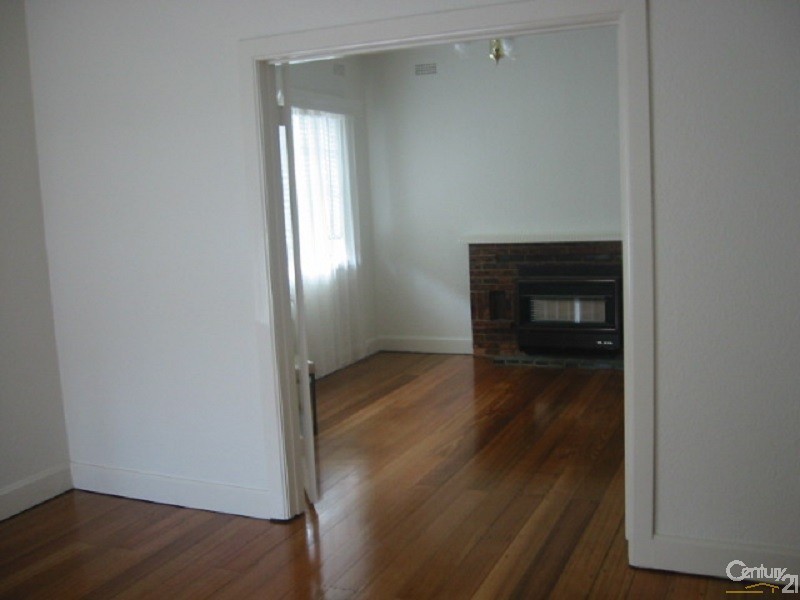 10 Selworthy Avenue, Oakleigh South VIC 3167