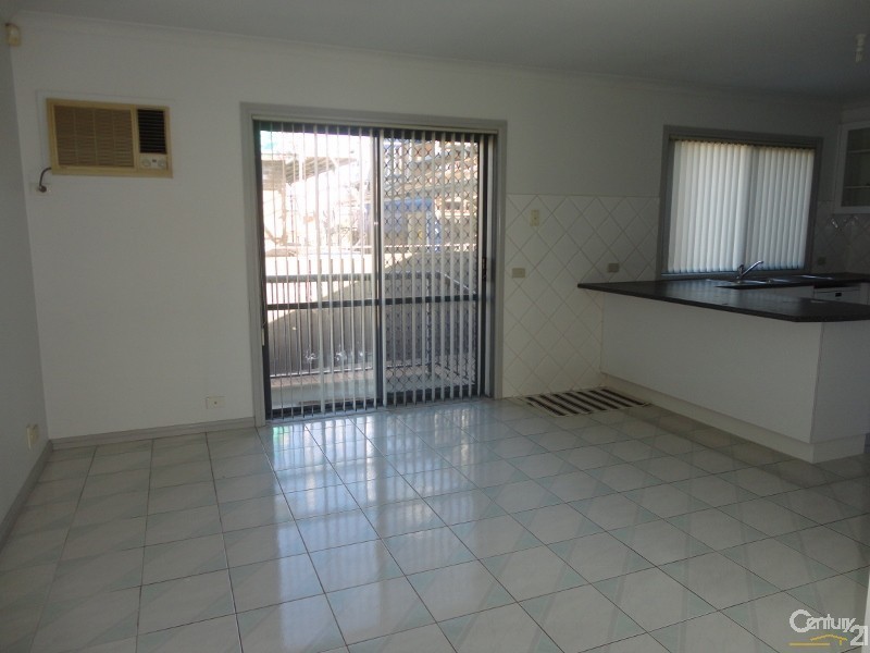 2/90  Ormond Road, Clayton VIC 3168