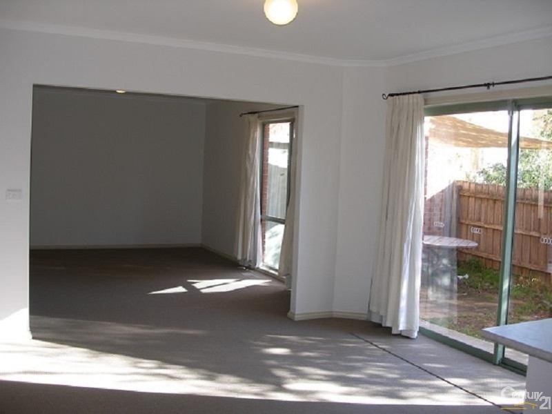 3/11 Iona Street, Clayton VIC 3168