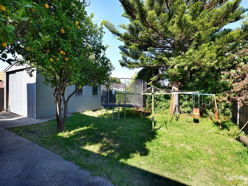6 Newport Road, Clayton South VIC 3169
