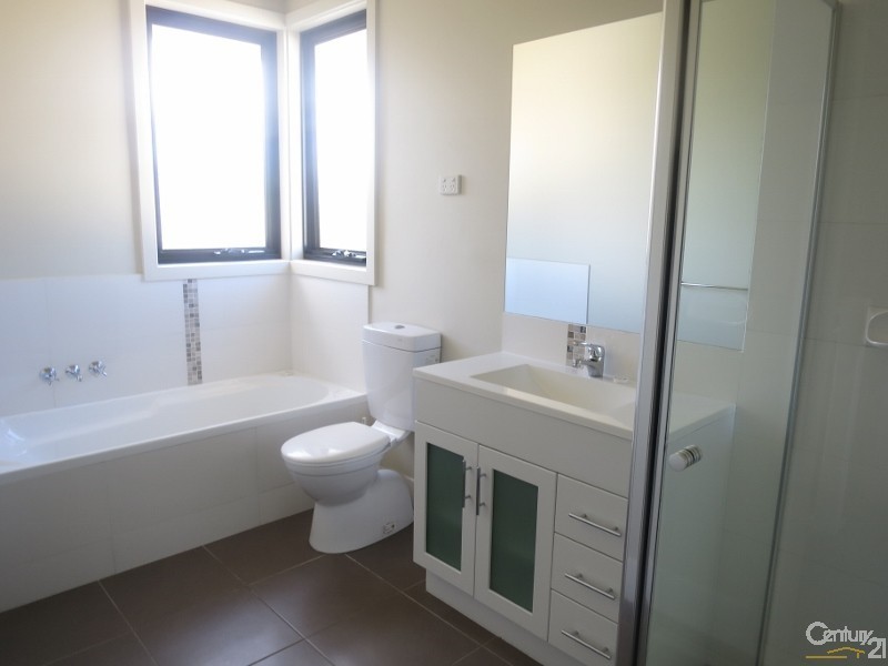 2/27-29 Colin Road, Oakleigh South VIC 3167