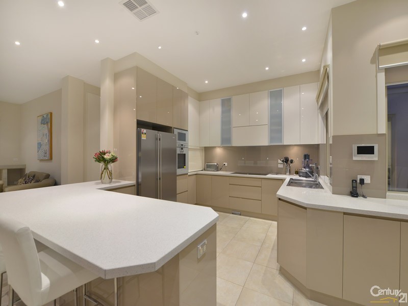 31 Howard Avenue, Mount Waverley VIC 3149