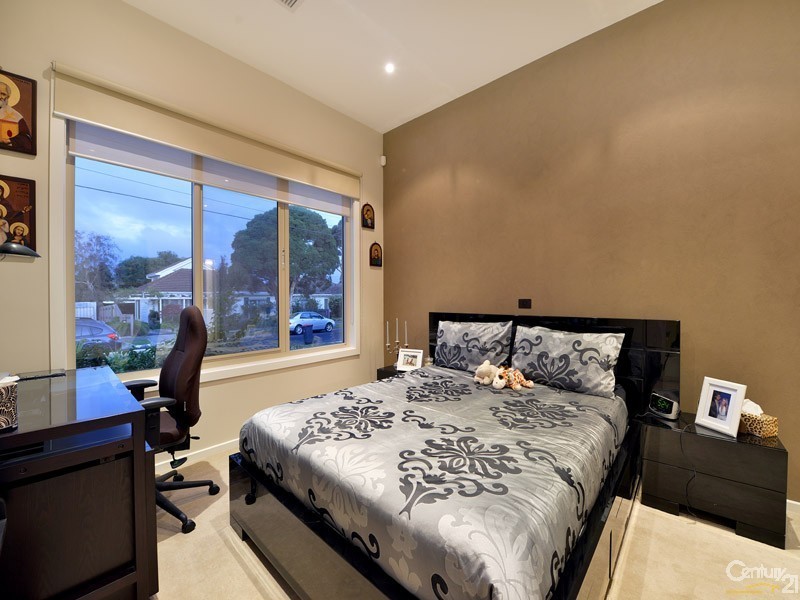 31 Howard Avenue, Mount Waverley VIC 3149