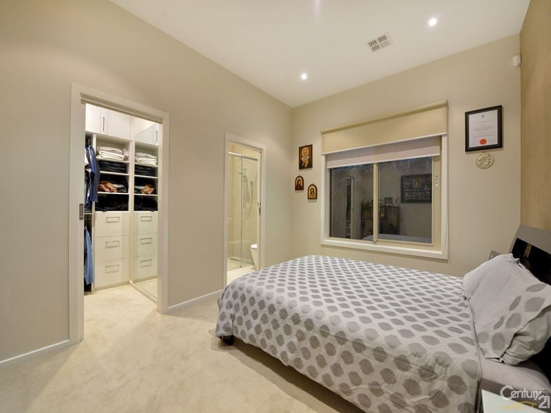 31 Howard Avenue, Mount Waverley VIC 3149