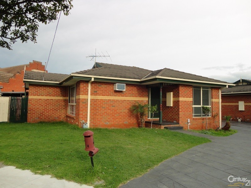 4 Lillian Street, Clayton VIC 3168