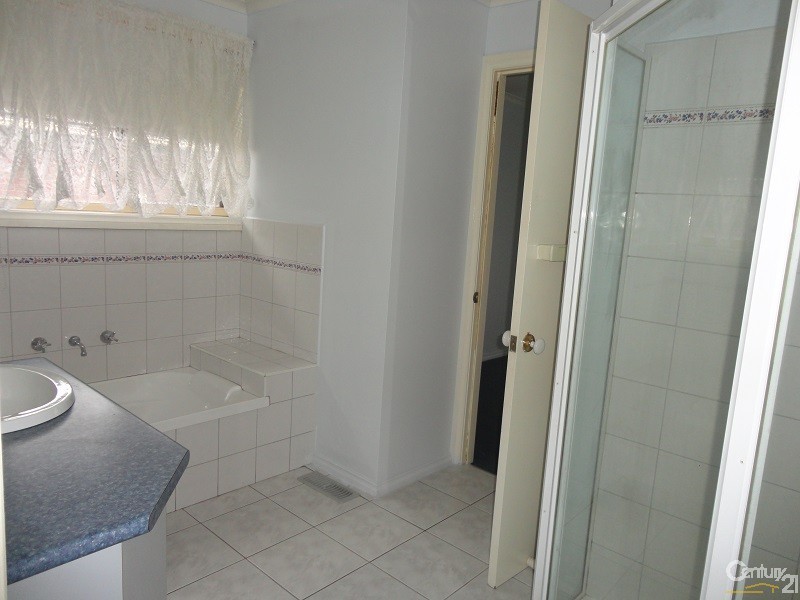 4 Lillian Street, Clayton VIC 3168