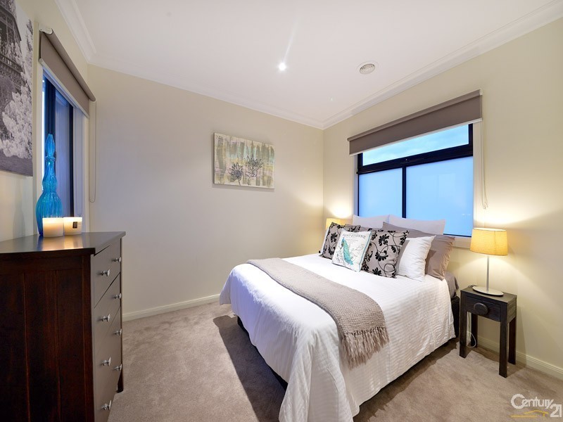 2/7 Windsor Avenue, Oakleigh South VIC 3167