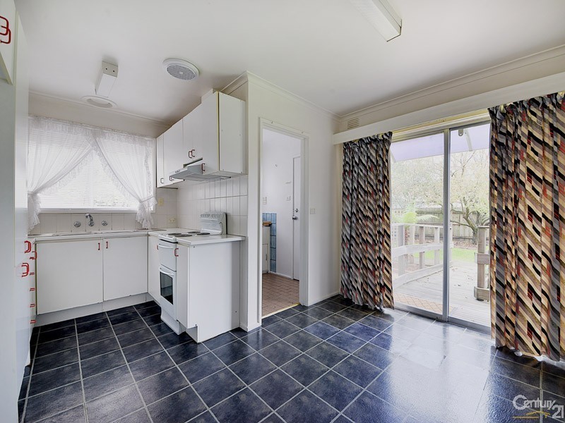 18 Bushland Avenue, Clarinda VIC 3169