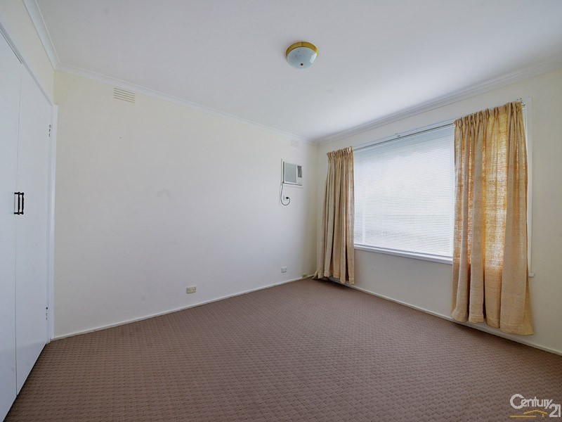 18 Bushland Avenue, Clarinda VIC 3169