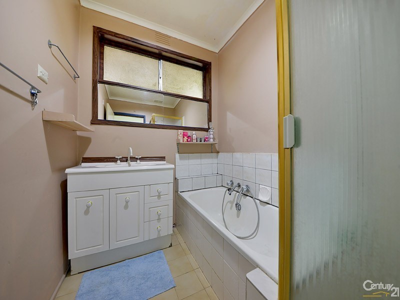 28 Jacksons Road, Noble Park North VIC 3174