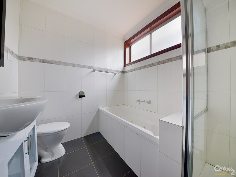 2/24 Carroll Road, Oakleigh South VIC 3167