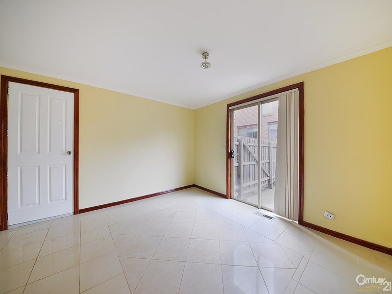 2/24 Carroll Road, Oakleigh South VIC 3167