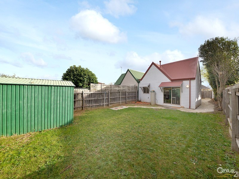 28a Cambro Road, Clayton VIC 3168