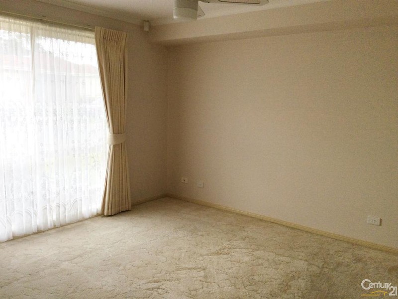 88 Strabane Way, Hampton Park VIC 3976