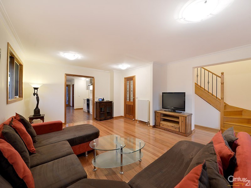 6 Simon Street, Clayton South VIC 3169