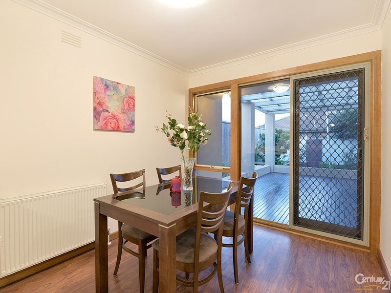 6 Simon Street, Clayton South VIC 3169