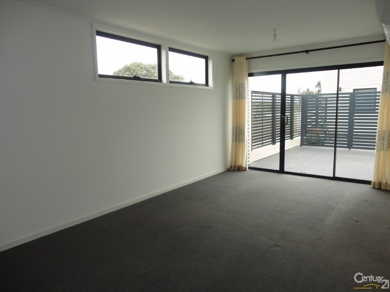 28/20-24 Burton Avenue, Clayton VIC 3168