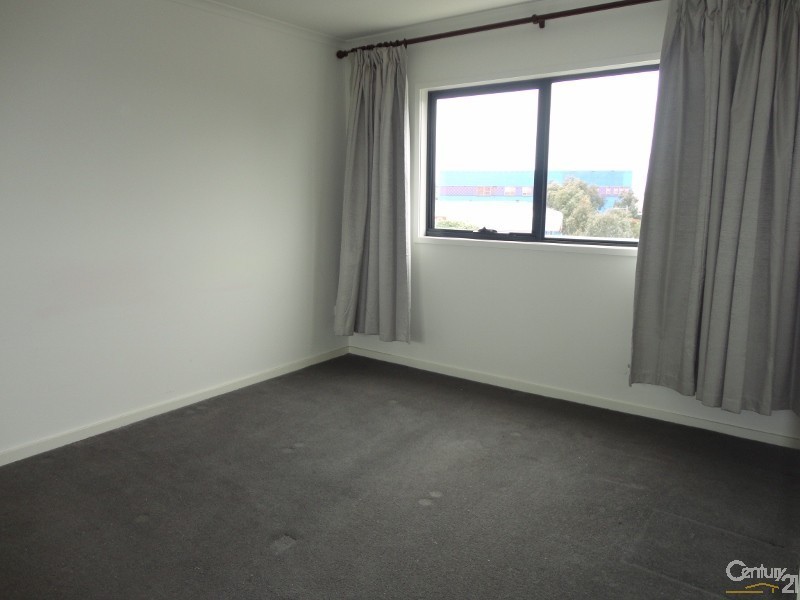 28/20-24 Burton Avenue, Clayton VIC 3168