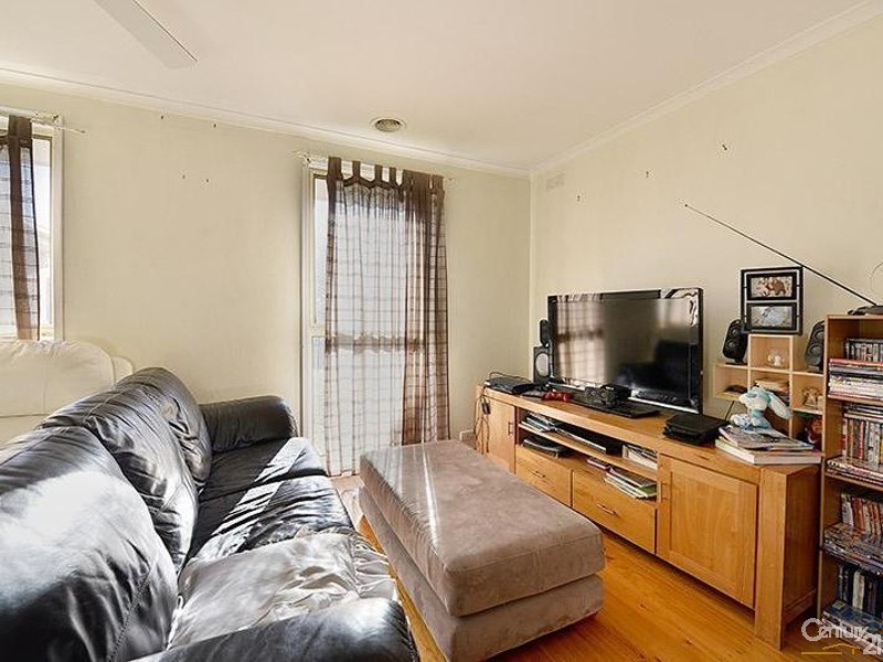 25 Glenelg Drive, Clayton South VIC 3169