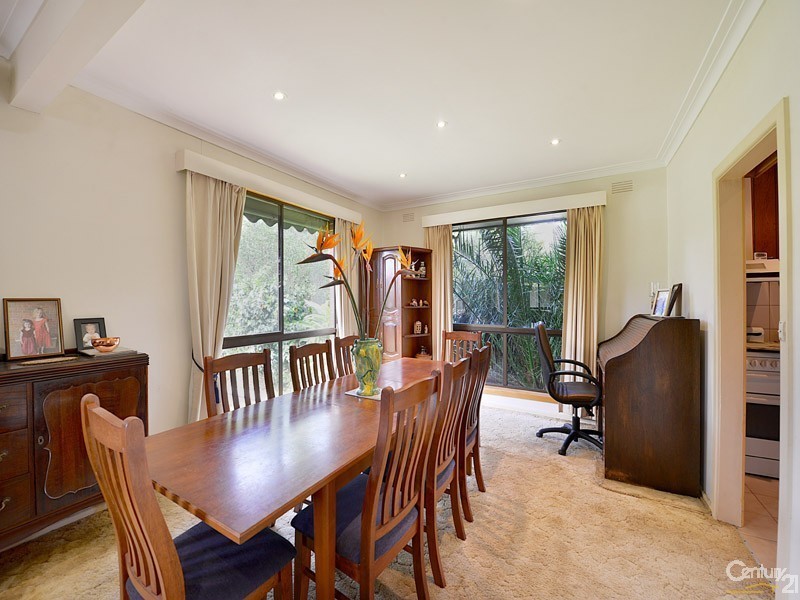 6 Ester Crescent, Clayton South VIC 3169