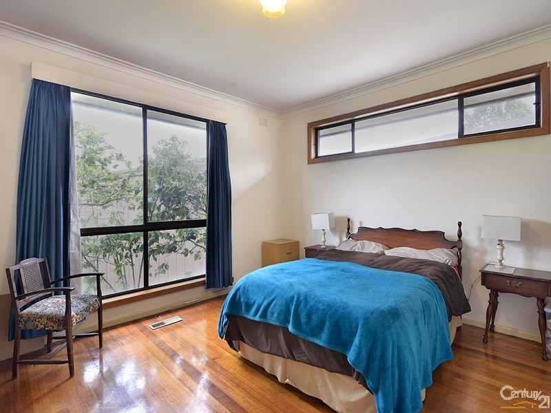 6 Ester Crescent, Clayton South VIC 3169