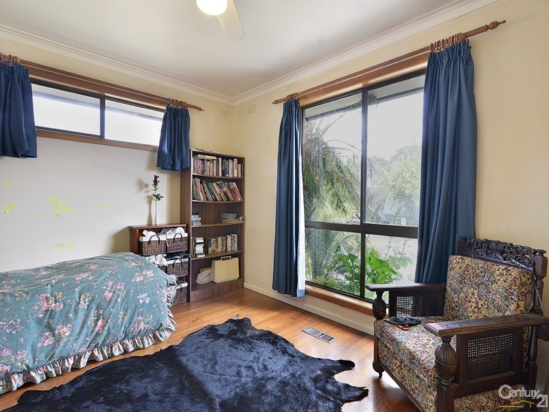 6 Ester Crescent, Clayton South VIC 3169