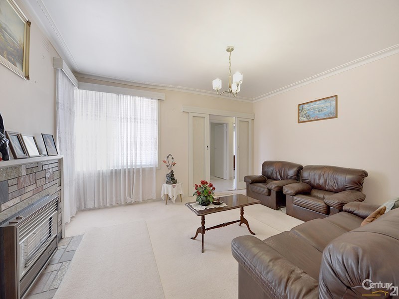 6 Monash Crescent, Clayton South VIC 3169