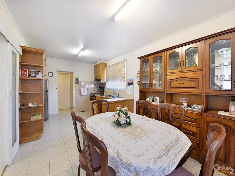 6 Monash Crescent, Clayton South VIC 3169