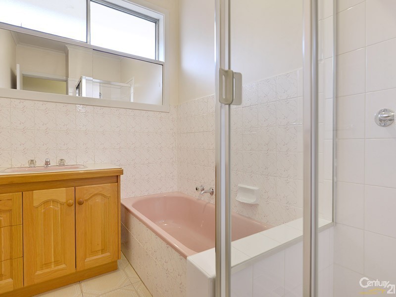 6 Monash Crescent, Clayton South VIC 3169