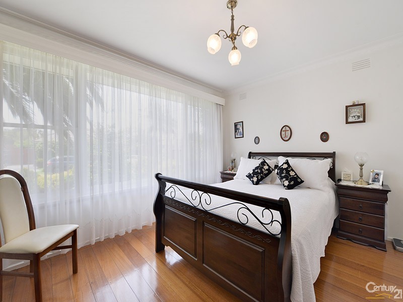 36 Heather Grove, Springvale VIC 3171